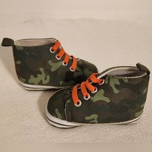 Camouflage BABY Sneakers with Orange Accents SIZE 3  6/9 MONTHS NEW Without Tags